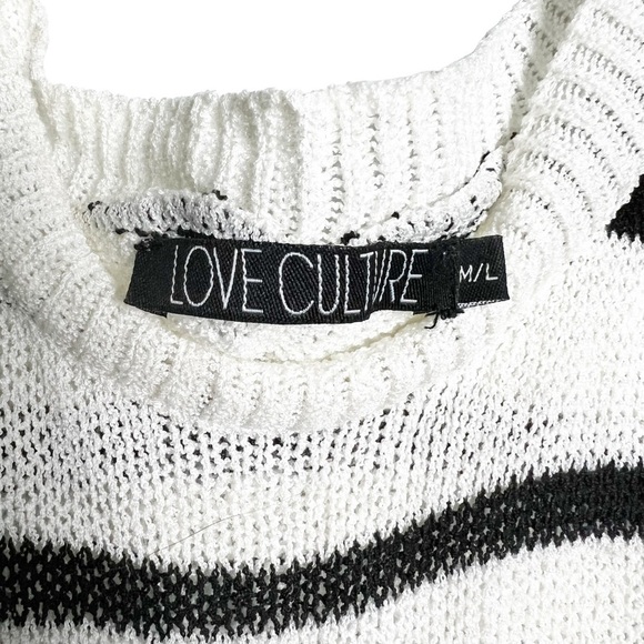 Love‎ Culture - Black & White Striped Sweater Cold Shoulder - Sz. M/L - Picture 2 of 4